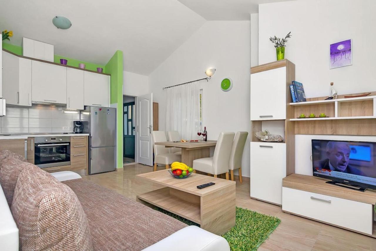 Holiday Home Colla Tucepi Luaran gambar